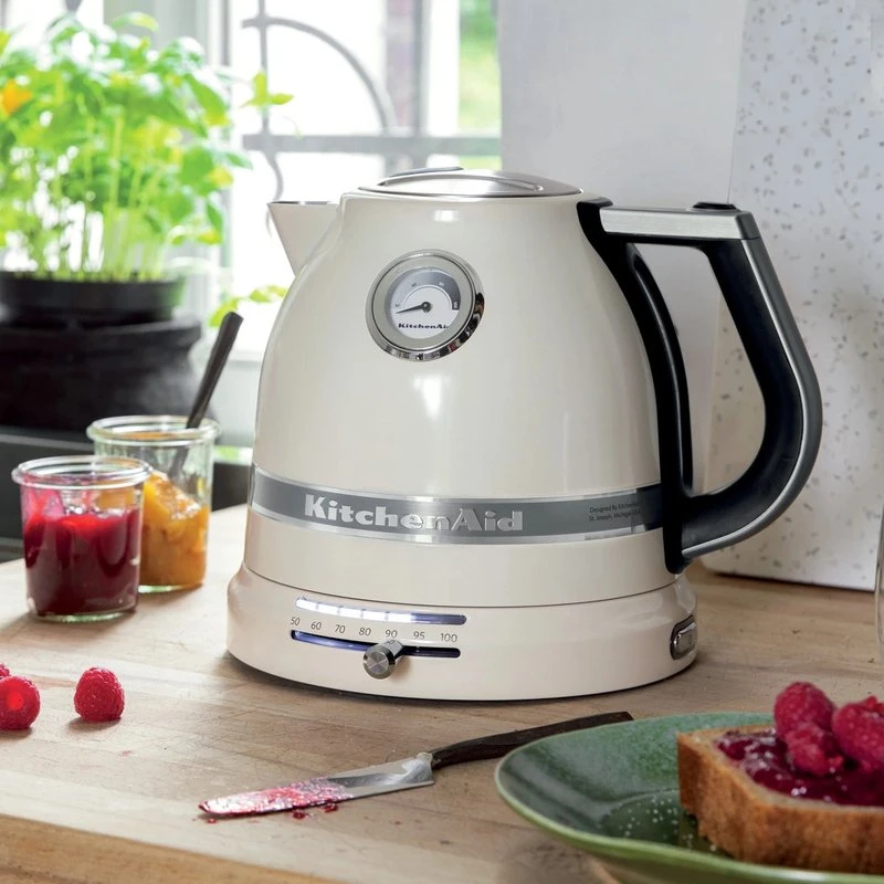 Czajnik KitchenAid Artisan 1,5 l z regulacją temperatury 5KEK1522EAC, kremowy, zdjęcie 1