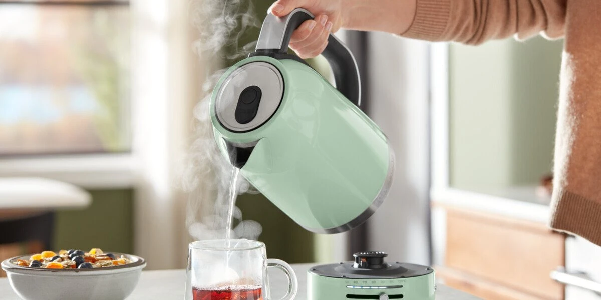 Czajnik KitchenAid 1,7 l z regulacją temperatury 5KEK1701EPT, pistacjowy