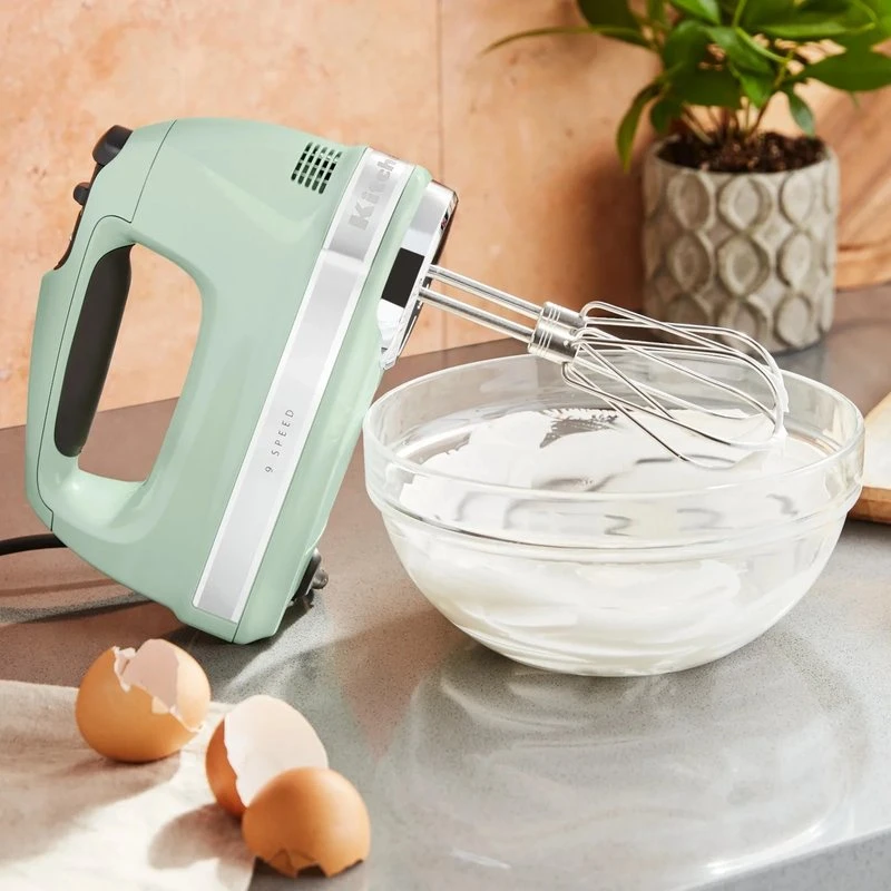 Dziewięciobiegowy mikser ręczny KitchenAid 5KHM9212EPT, pistacjowy, zdjęcie 1