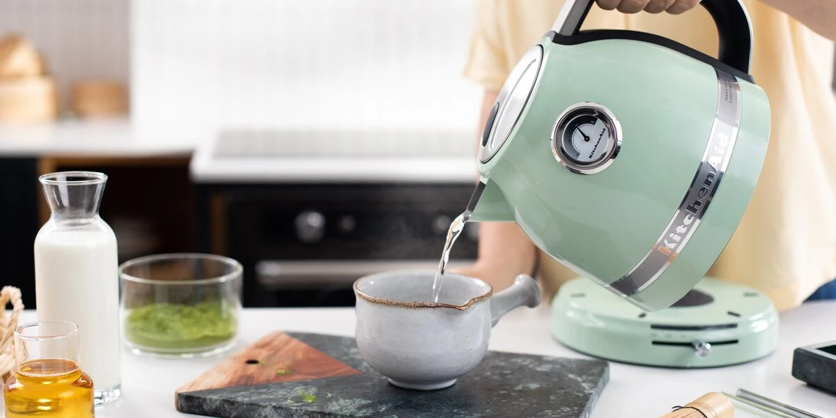 Czajnik KitchenAid Artisan 1,5 l z regulacją temperatury 5KEK1522EPT, pistacjowy, zdjęcie 1