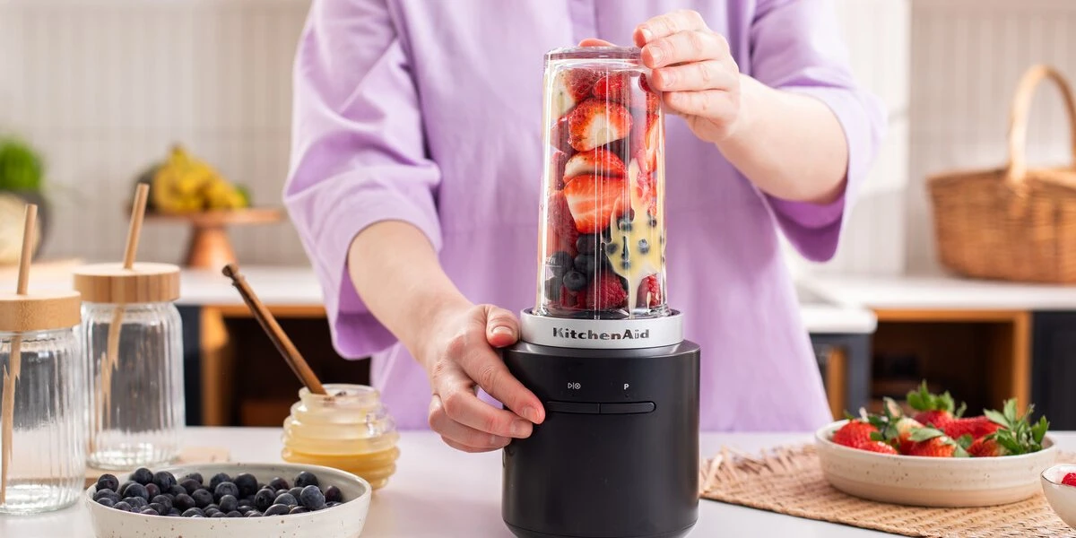 Bezprzewodowy blender kielichowy KitchenAid Go 5KSBR256BM