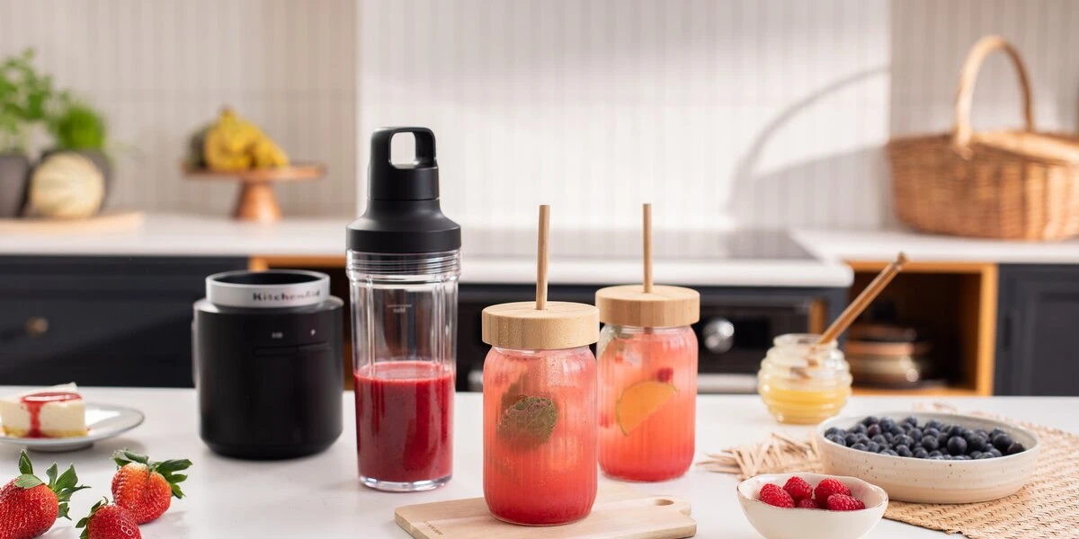 Bezprzewodowy blender kielichowy KitchenAid Go 5KSBR256BM, zdjęcie 2