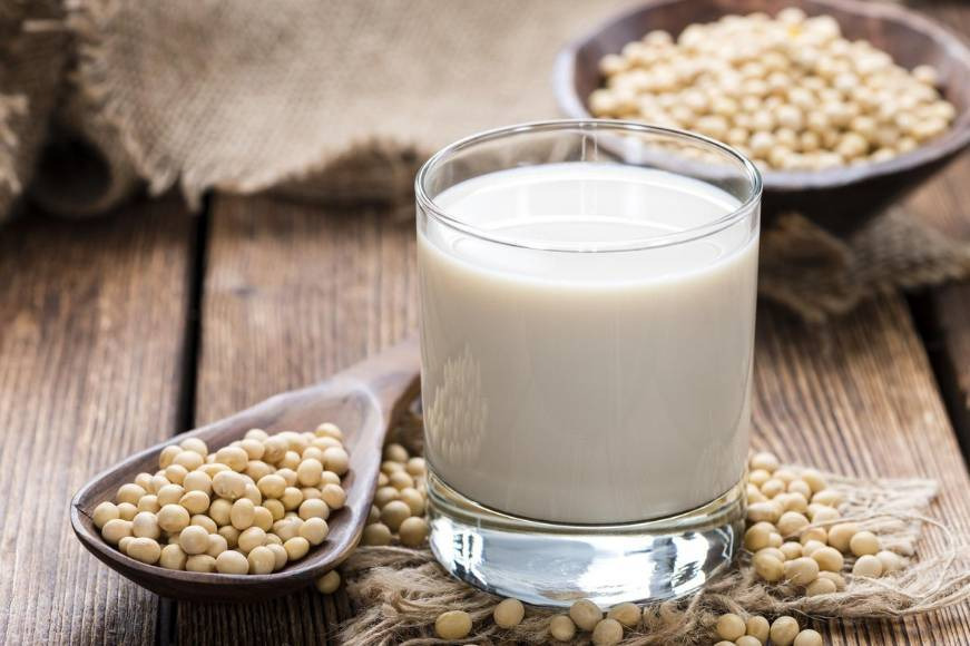 Jak przygotować mleko sojowe, migdałowe oraz orzechowe za pomocą wyciskarki do soków?