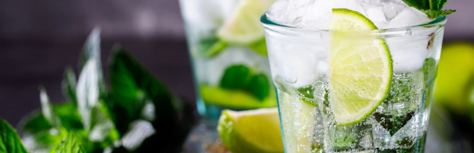 Odświeżające Mojito: Twoje Orzeźwienie na Gorące Dni