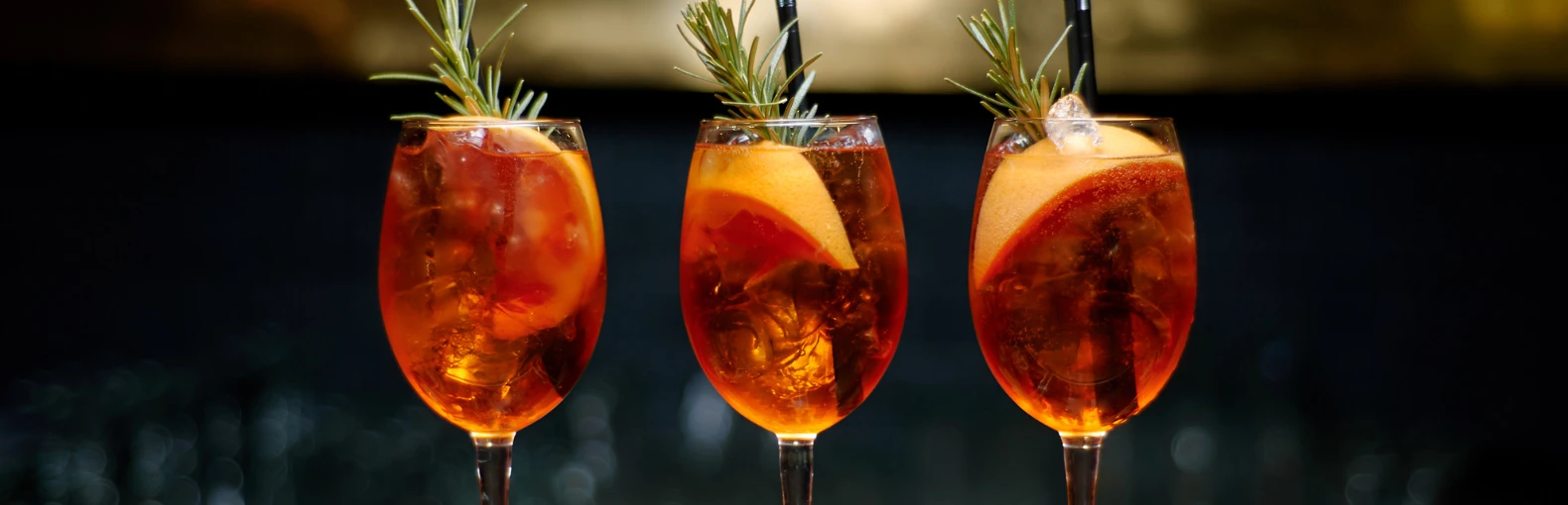 Aperol Spritz: Sekret Włoskich Aperitifów na Letnie Wieczory