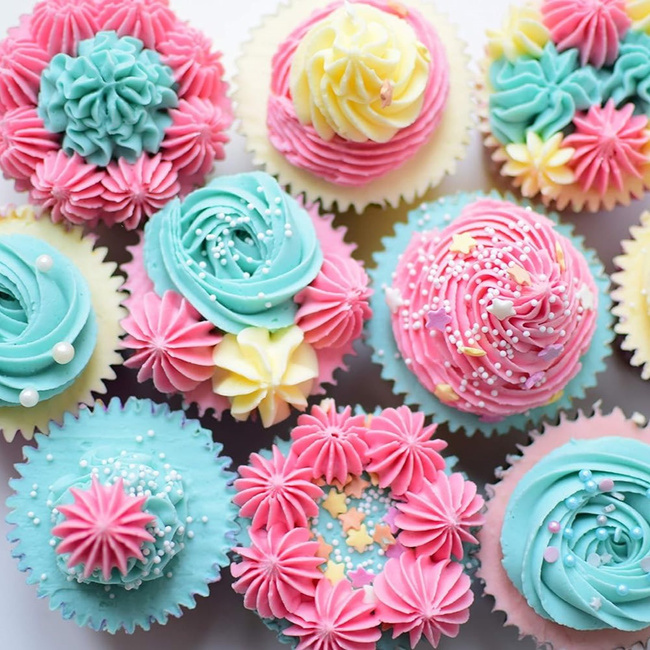 Tala Rękaw cukierniczy z tylkami do gwiazdek 4 el.