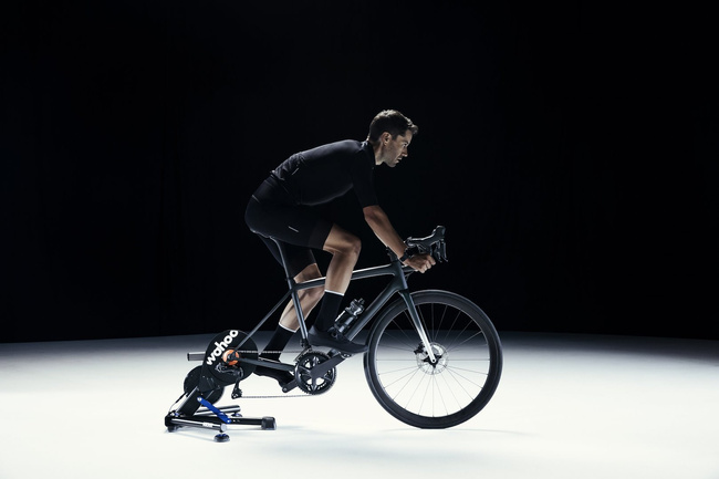 Wahoo Kickr Smart Trainer v6 (Zwift Cog & Click) - trenażer bezprzewodowy