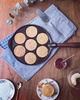 Patelnia do mini pancakes Skeppshult Walnut 23 cm, żeliwna