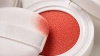 Róż do policzków Lovro Bloomlight Cushion Blush 01 Apricot Whisper, w poduszeczce, 4,8 g
