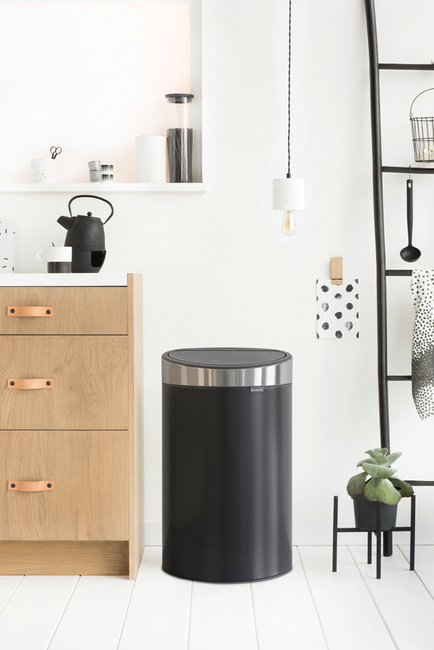 Kosz na śmieci Touch Bin New 40l czarny mat - Brabantia