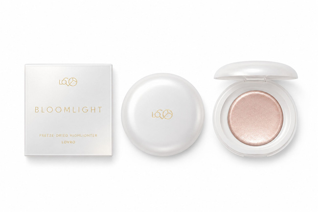 Rozświetlacz do twarzy Lovro Bloomlight Freeze-Dried Highlighter 01 Champagne Diamond, 3,8 g