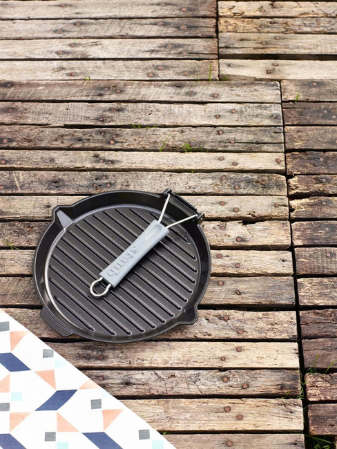 Okrągła patelnia żeliwna grillowa 27 cm, czarny - Staub