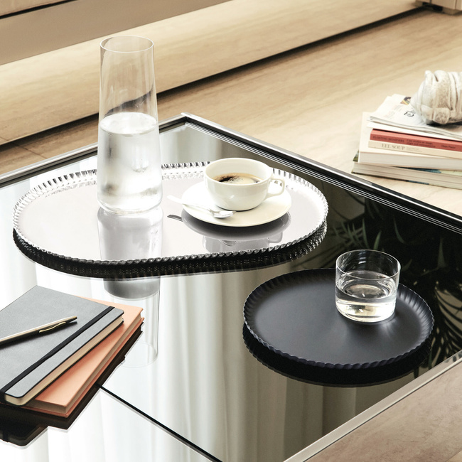Okrągła taca ze stali kolorowej 31 cm - czarna pleats - Alessi
