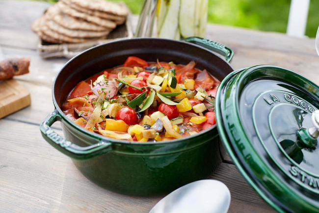 Staub La Cocotte Garnek Żeliwny Okrągły 5.2 Ltr, Zielony
