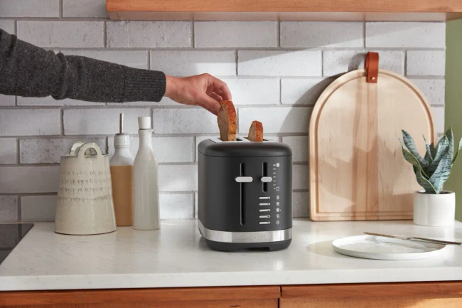 Toster KitchenAid na 2 kromki 5KMT2109EBM Black Matte