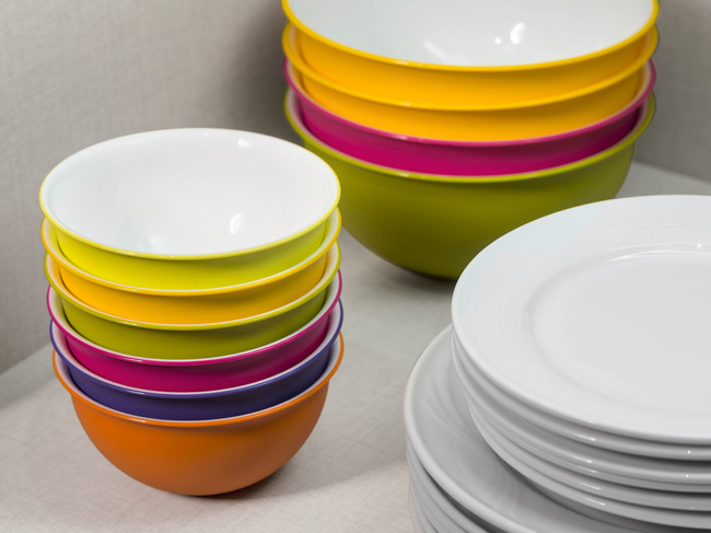 Zestaw 4 Różnokolorowych Misek 0,5l Z Przykrywkami