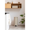 Kosz pedałowy Brabantia NewIcon 30 l, Soft Beige z powłoką mineralną