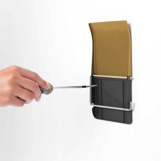 Brabantia uchwyt na papier toaletowy Renew Warm Gold zabudowany montaż wkręty taśma