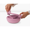 Miska na sałatkę Brabantia Make & Take 1,3 l z pojemnikiem na dressing, Lilac Pink