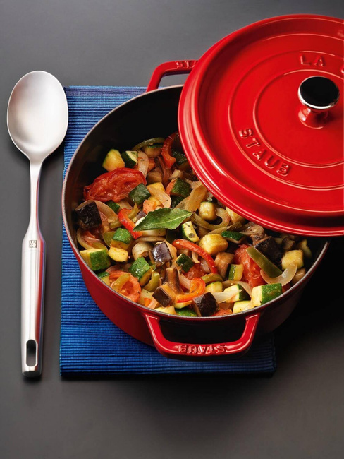 Staub La Cocotte Garnek Żeliwny Okrągły 6.7 Ltr, Czerwony