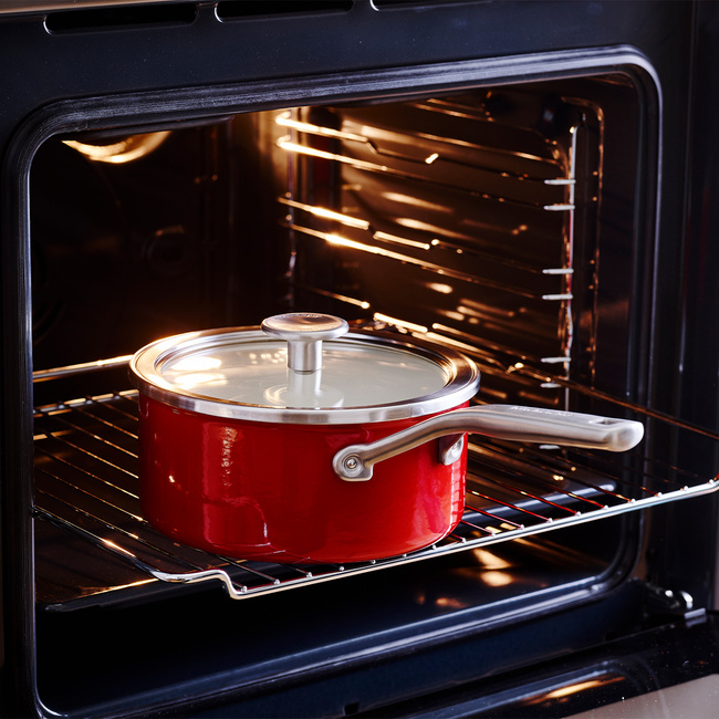Rondel emaliowany KitchenAid 2,4 l z pokrywką, czerwony