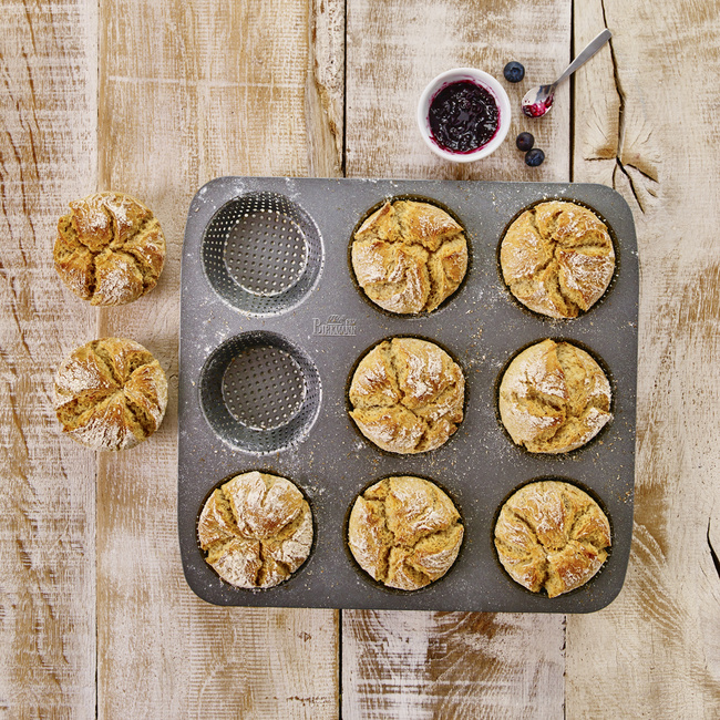 Forma na 9 bułek - perforowana Birkmann