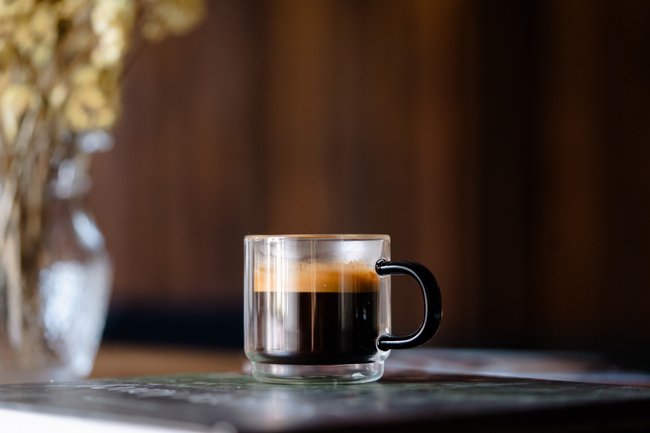 Komplet 2 Szklanek Z Podwójną Ścianką Do Espresso Carbon 80 Ml 8548 - Vialli Design
