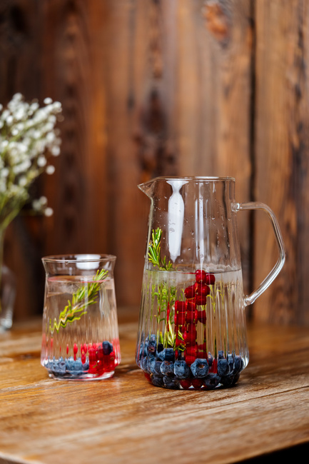 Dzbanek szklany Vialli Design Mia 2040 na wodę i napoje, 1100 ml