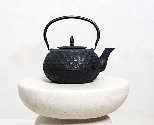 Żeliwny czajnik do herbaty 1,8 litra, Zest for Life