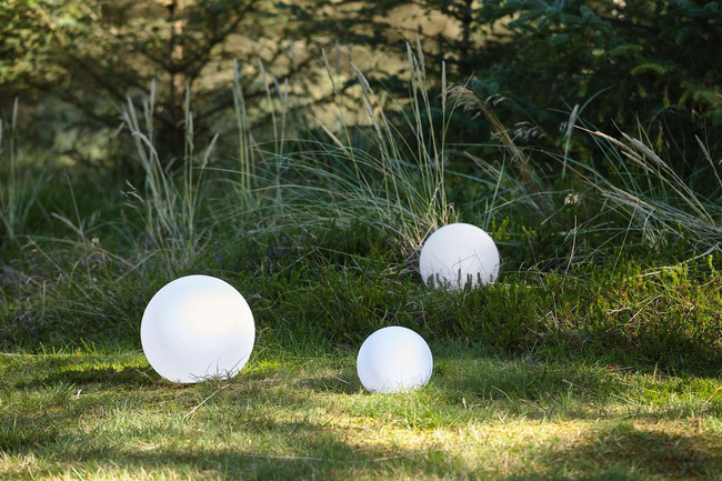 Lampa solarna LED Villa Collection Maane 30 × 28 cm, biała, duża