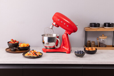 Smeg - Mikser SMF05RDEU 50's Style - czerwony