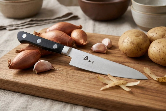 Fuji Cutlery Akira Reigetsu Nóż do obierania Petty 13 cm FC-0121
