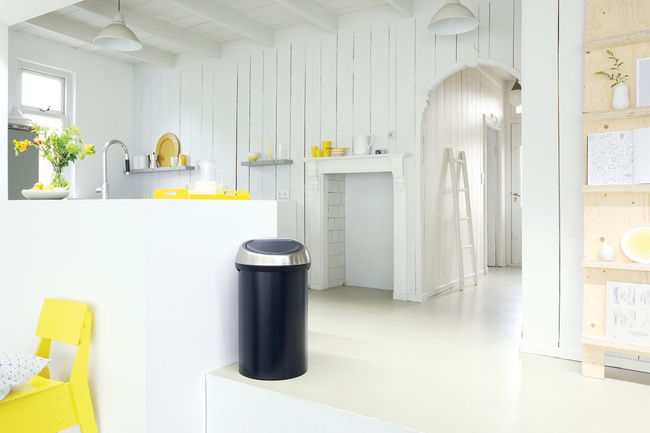 Kosz Touchbin 60l czarny mat - Brabantia