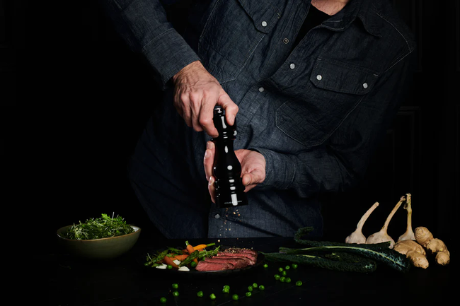 Młynek do pieprzu London czarny połysk 18 cm - Cole&Mason