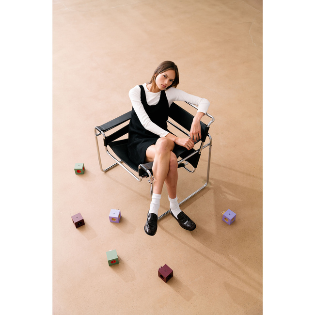 Square 2 - Usb-c (f) Bauhaus Gecko Bloom - Avolt