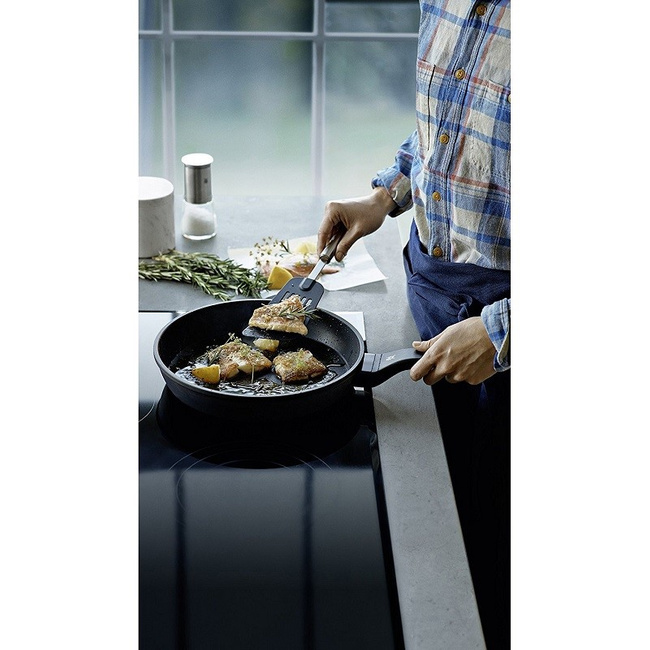 Patelnia żeliwna głęboka 28cm, Permadur premium - Wmf