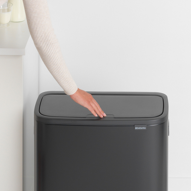 Kosz na śmieci Touch Bin BO 60l czarny mat - Brabantia