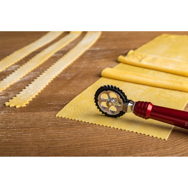 Nóż/kółko do makaronu, Czerwone Design Line - Marcato
