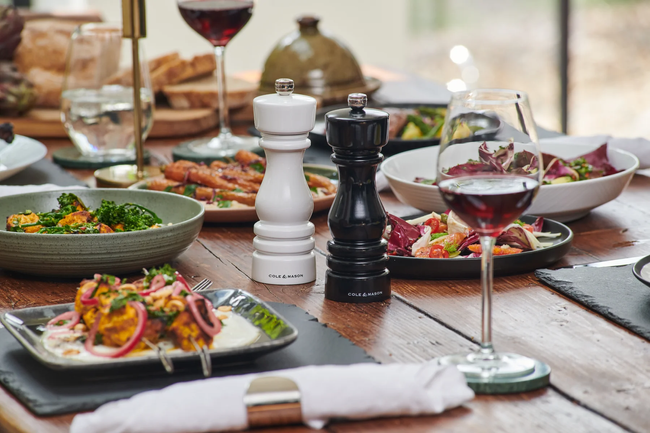 Młynek do pieprzu London biały połysk 18 cm - Cole&mason