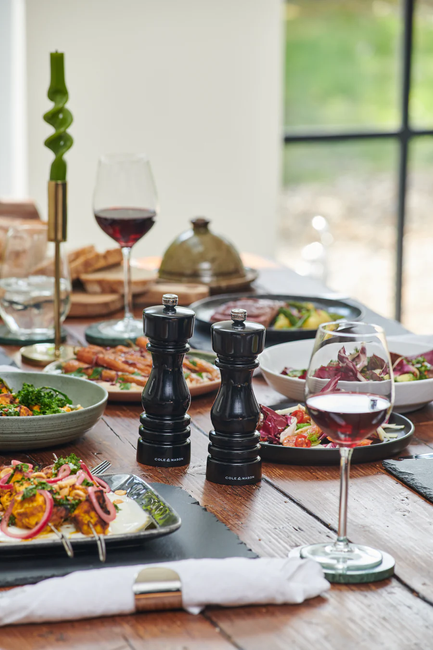 Zestaw młynków do soli i pieprzu London czarny połysk 18 cm - Cole&mason