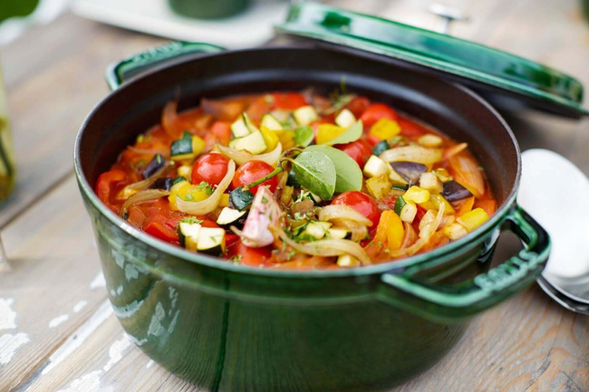 Staub La Cocotte Garnek Żeliwny Okrągły 5.2 Ltr, Zielony