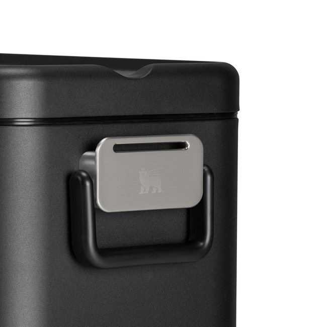 Stalowe lodówki turystyczne The Lifted Spirits Steel Cooler 24,6L Black
