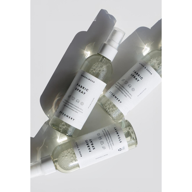 spraye do tkanin do odświeżania tkanin róża i piżmo 100 ml Steamery