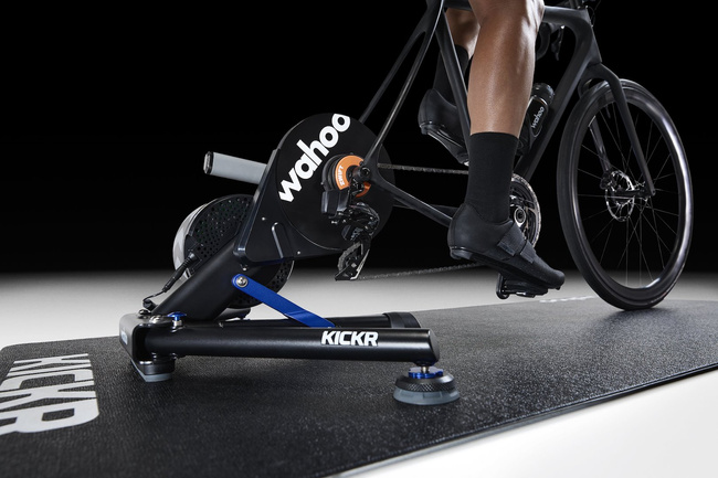 Wahoo Kickr Smart Trainer v6 (Zwift Cog & Click) - trenażer bezprzewodowy