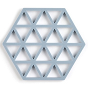 Podkładka pod naczynia Zone Denmark Triangles Sky, silikon do 250°C