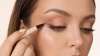 Eyeliner w płynie Lovro Shimmer Eyeliner 01 Chocolate, czekoladowy z drobinkami