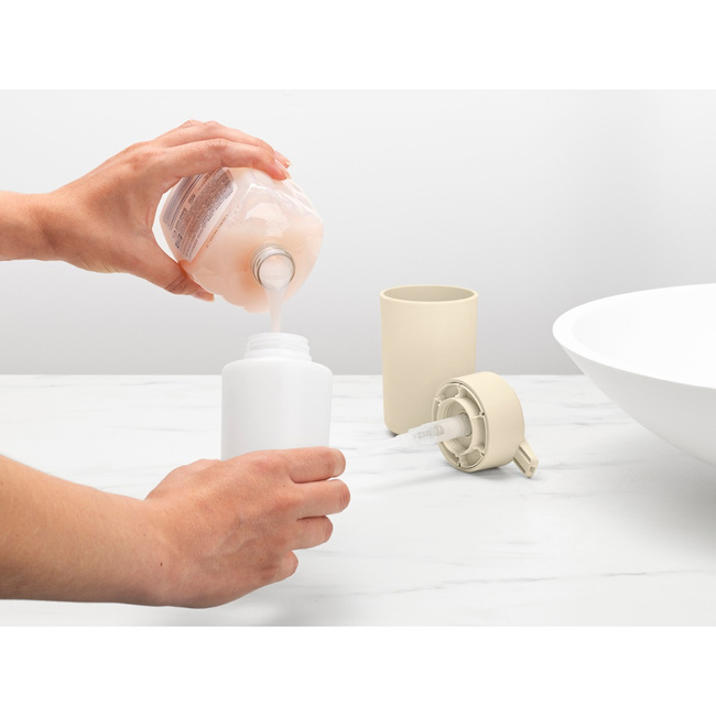Dozownik do mydła w płynie Brabantia ReNew 250 ml, Soft Beige