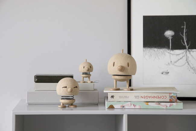 Figurka Hoptimist Bumble S Dąb Fsc Dekoracja Biurko Prezent Design