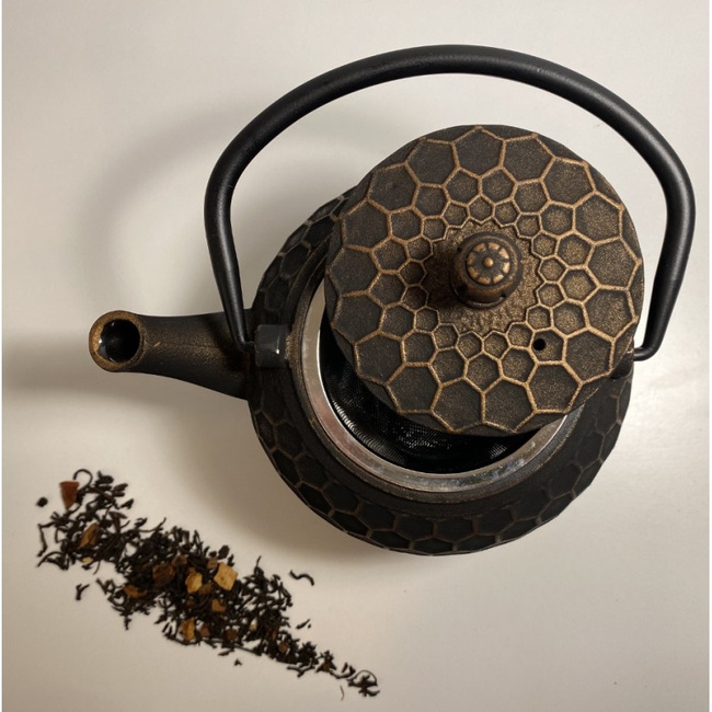 Dzbanek do herbaty żeliwny 0,5l Blast czarno-złoty - Zest for Life