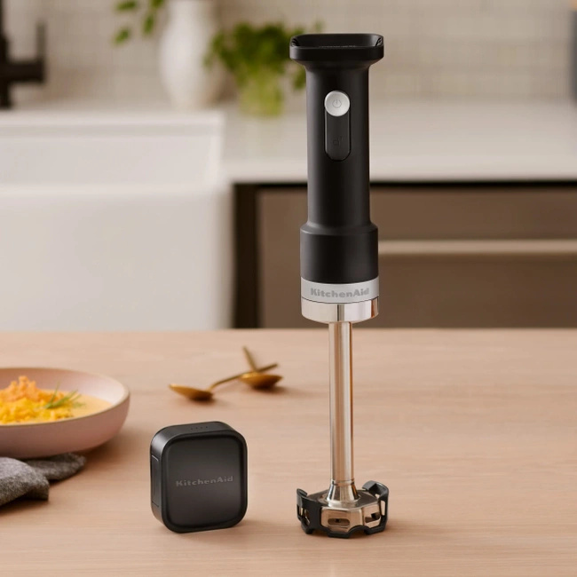 Bezprzewodowy blender ręczny KitchenAid Go z akcesoriami 5KHBRV75BM, czarny mat